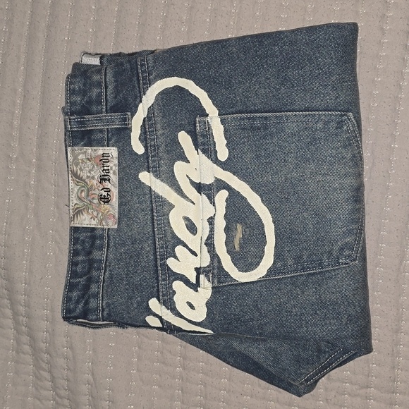 Ed Hardy Embroidered New York City Eagle Skull Patch Distressed Jeans Y2K